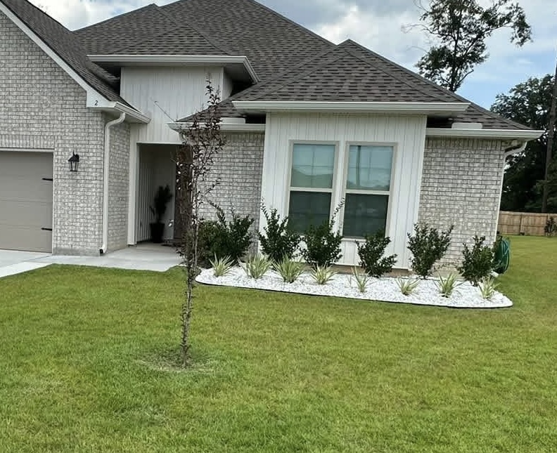 Small landscaping projects: borders, plants, and light design.